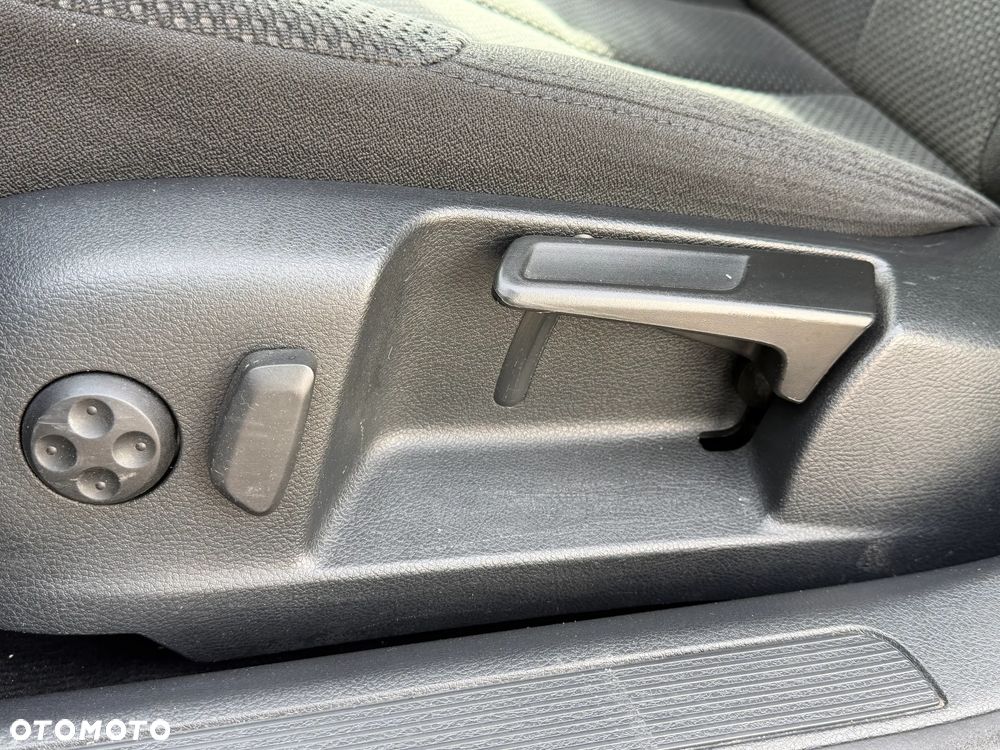 Volkswagen Passat - 24