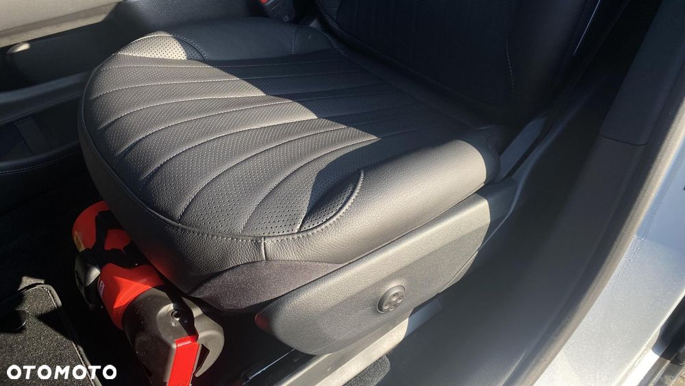 Mercedes-Benz EQE - 14