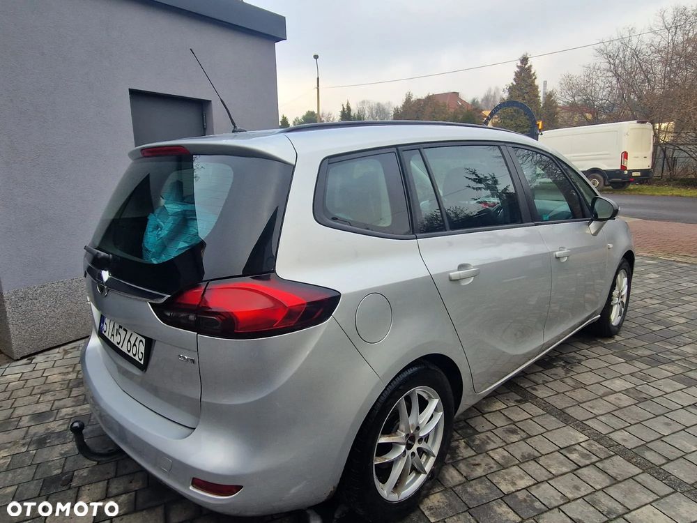 Opel Zafira - 10