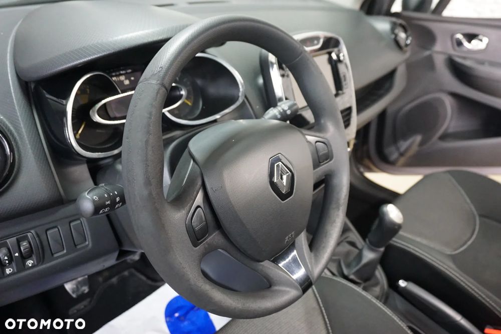 Renault Clio 1.2 16V 75 Expression - 22
