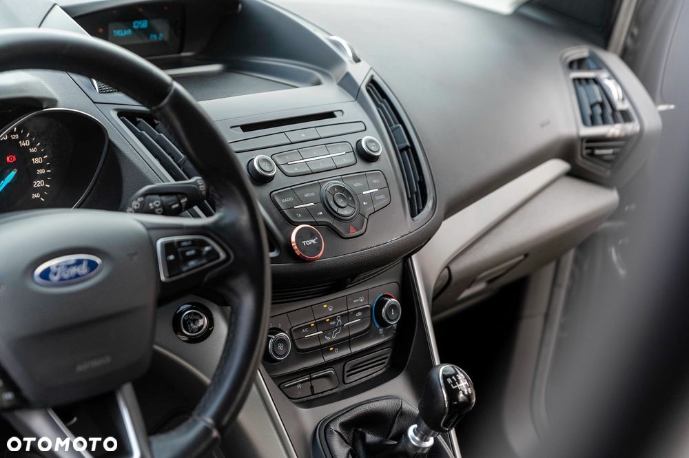 Ford Kuga 1.5 EcoBoost FWD Trend ASS - 25