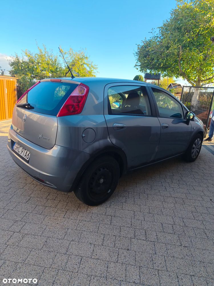 Fiat Grande Punto 2006 photo 4