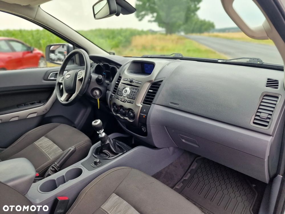 Ford Ranger 2.2 TDCi 4x4 DC XLT - 25