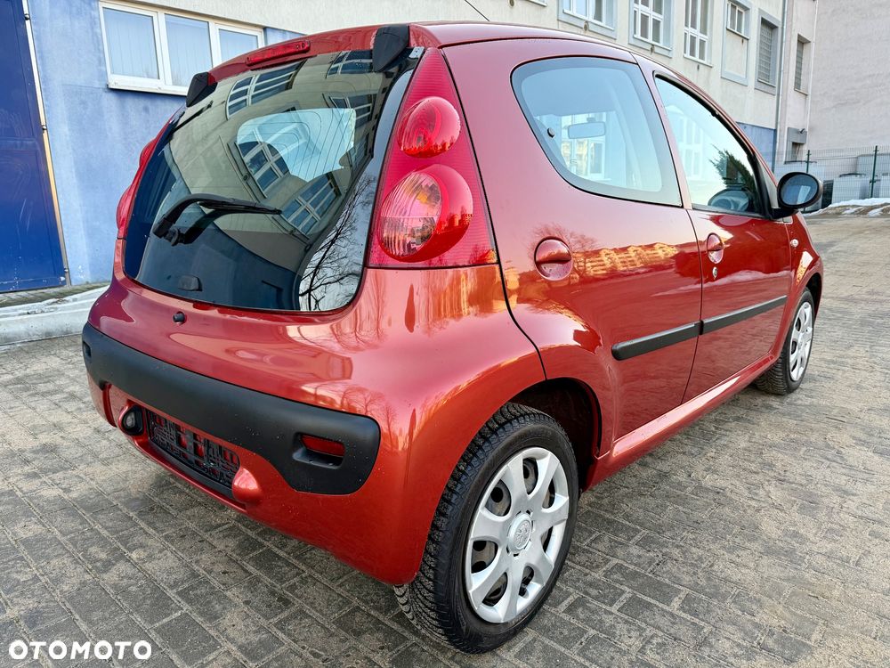 Peugeot 107 1.0 Trendy 2-Tronic - 8
