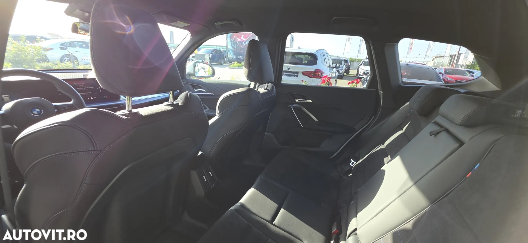 BMW iX1 eDrive20 M Sportpaket - 8