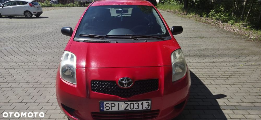 Toyota Yaris - 1