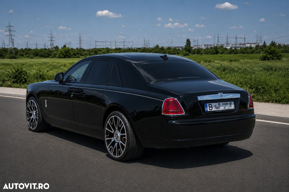 Rolls-Royce Ghost - 6