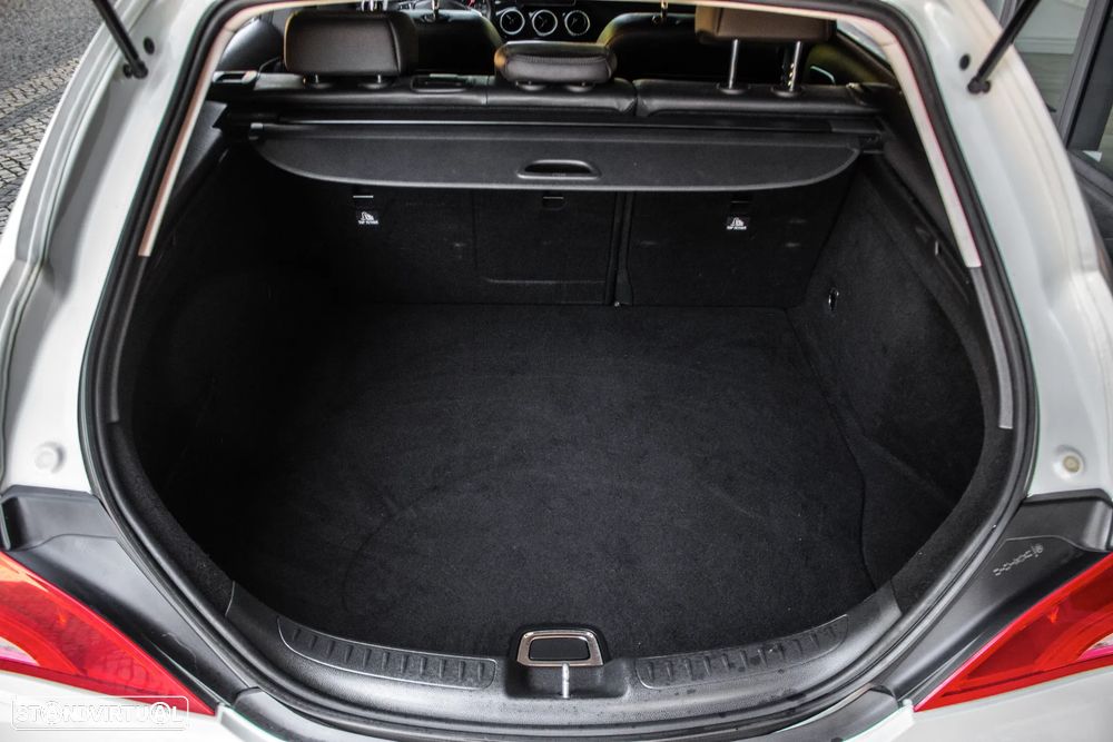 Mercedes-Benz CLA 200 d Shooting Brake Aut. - 26