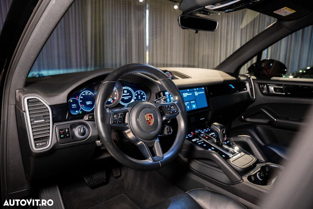 Porsche Cayenne Standard - 27