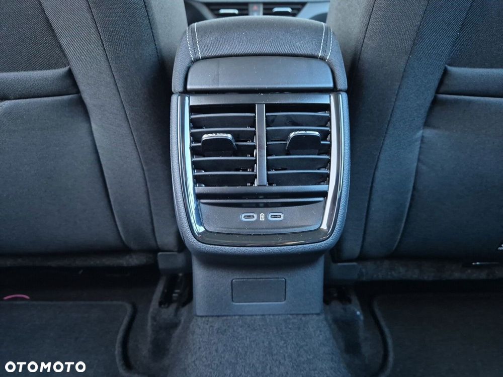 Skoda Kamiq 1.0 TSI Drive - 40