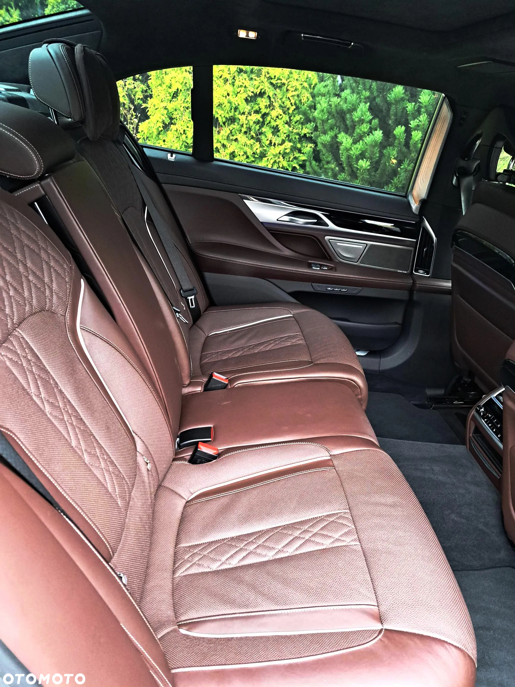 BMW Seria 7 M760Li xDrive - 12