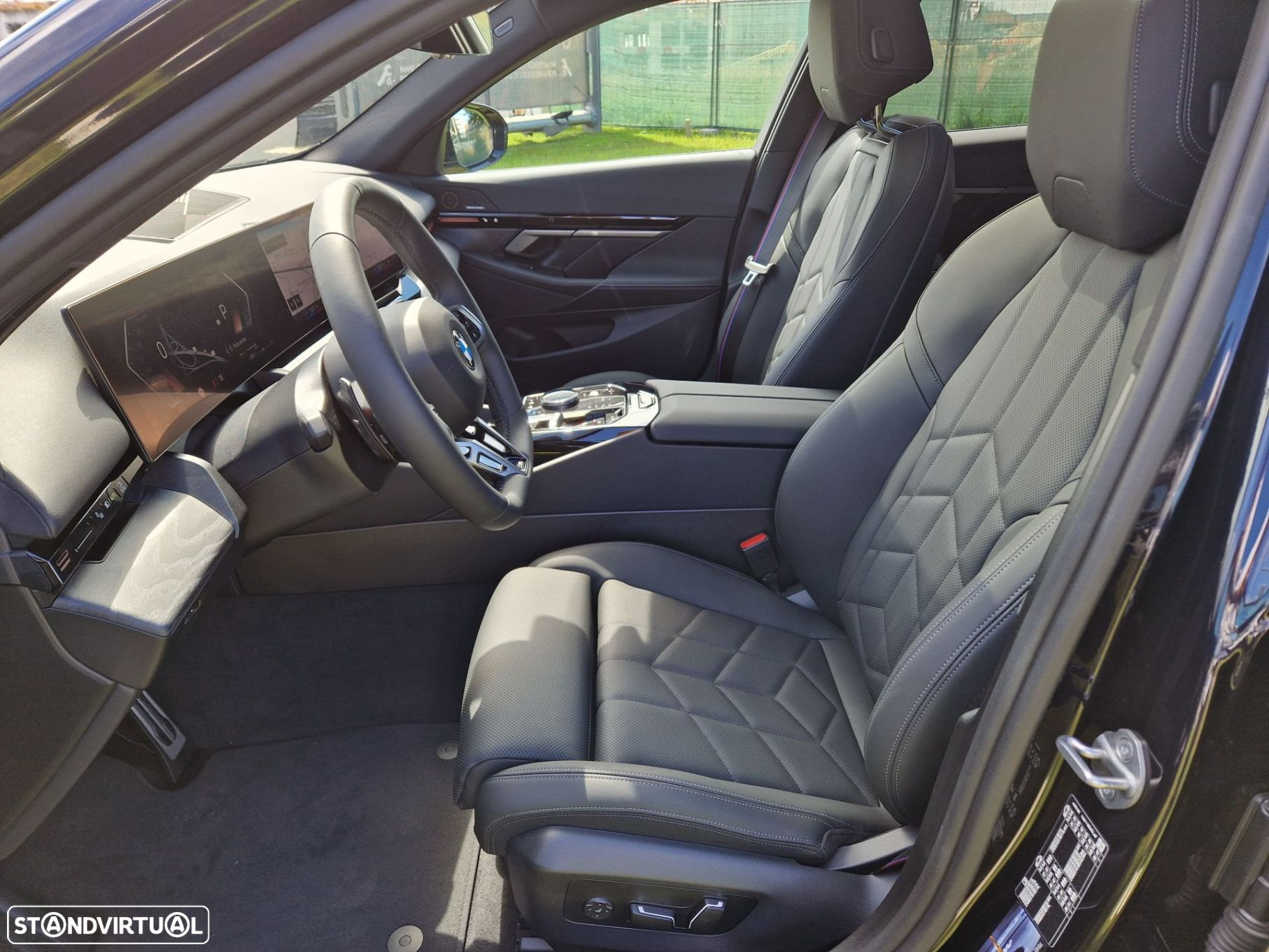 BMW 520 d Pack Desportivo M Pro - 9