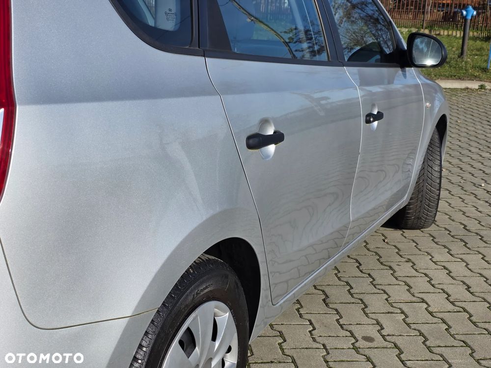 Hyundai i30 i30cw 1.6 blue Comfort - 14