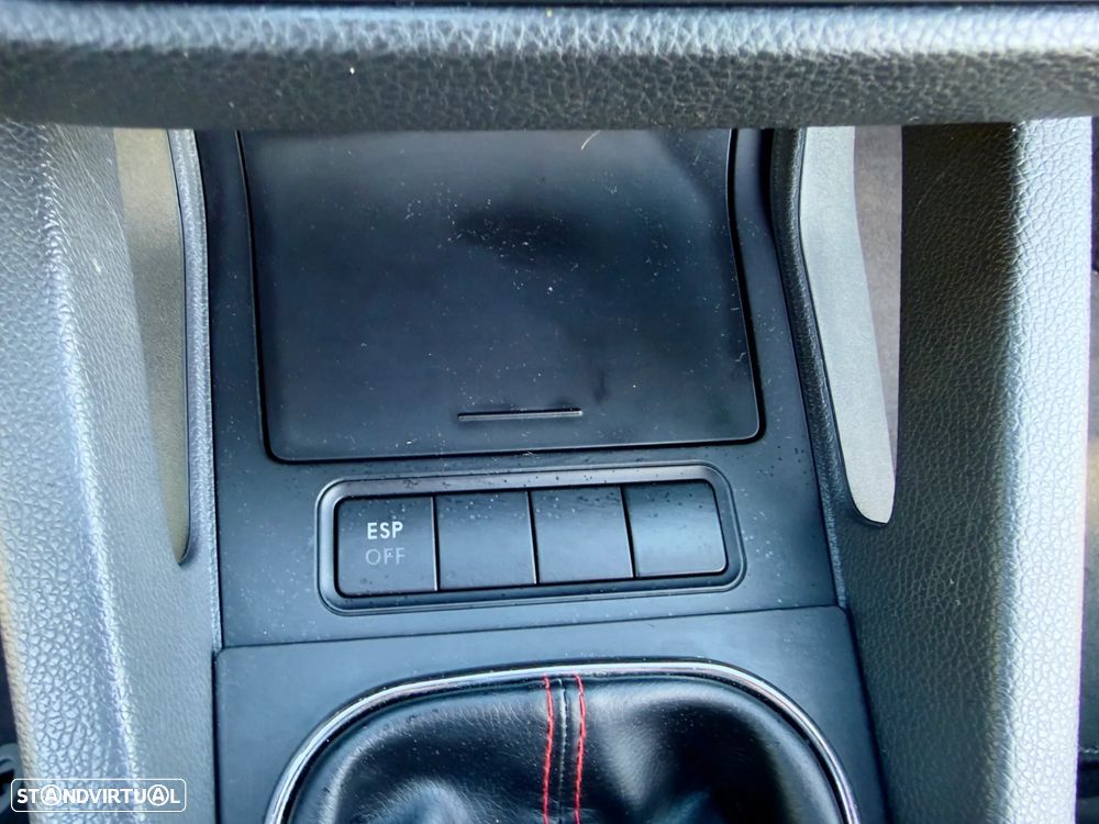 VW GOLF V 1.9 TDI R-line 2006 - 26