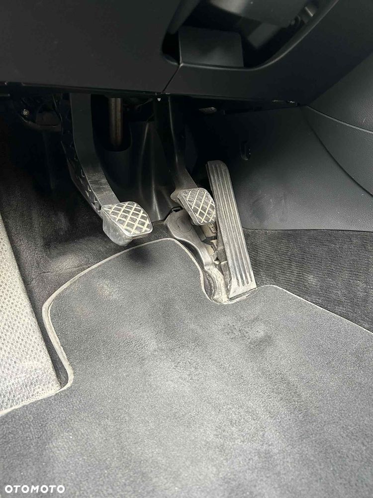 Volkswagen Passat 1.4 TSI Comfortline - 11