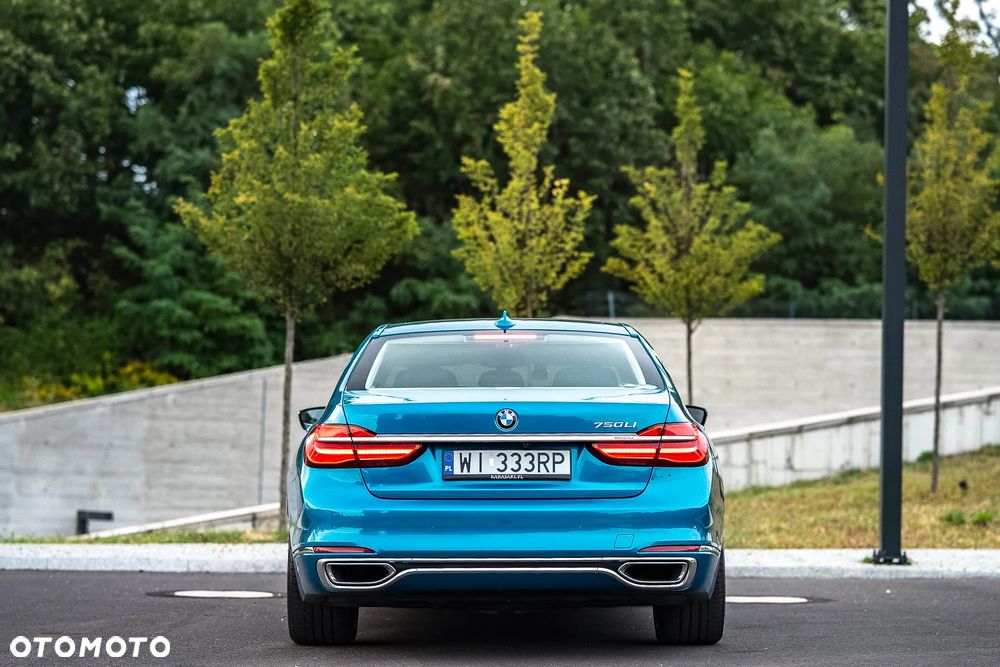 BMW Seria 7 750Li - 6
