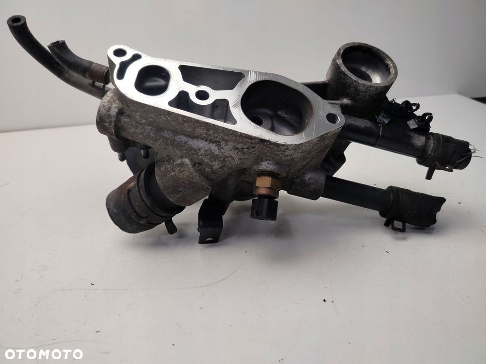 kia carens iii 2.0 b termostat obudowa termostatu - 4