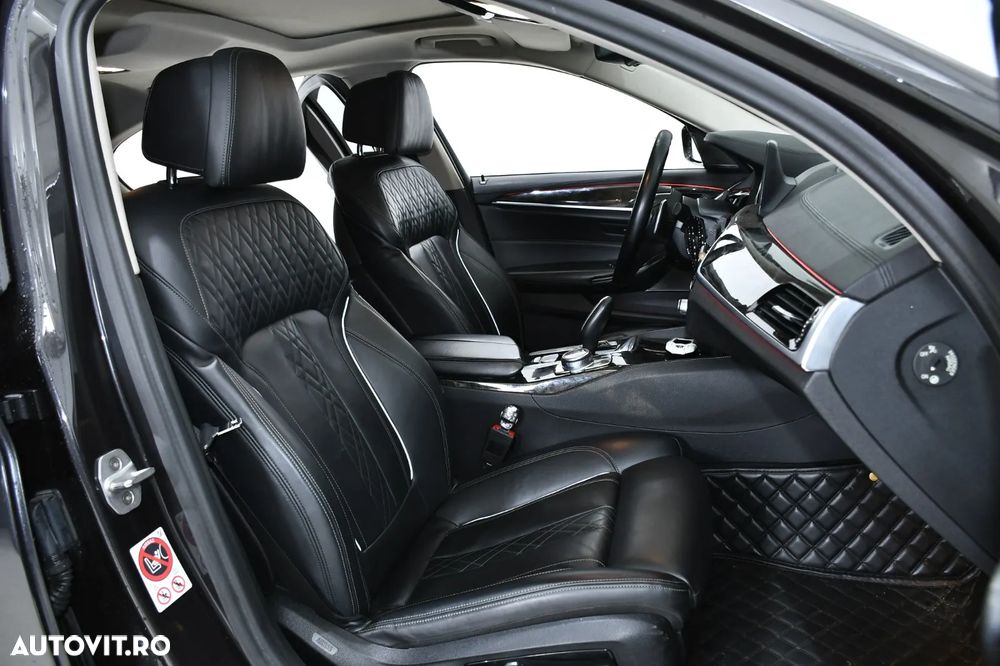 BMW Seria 5 530d xDrive AT - 8