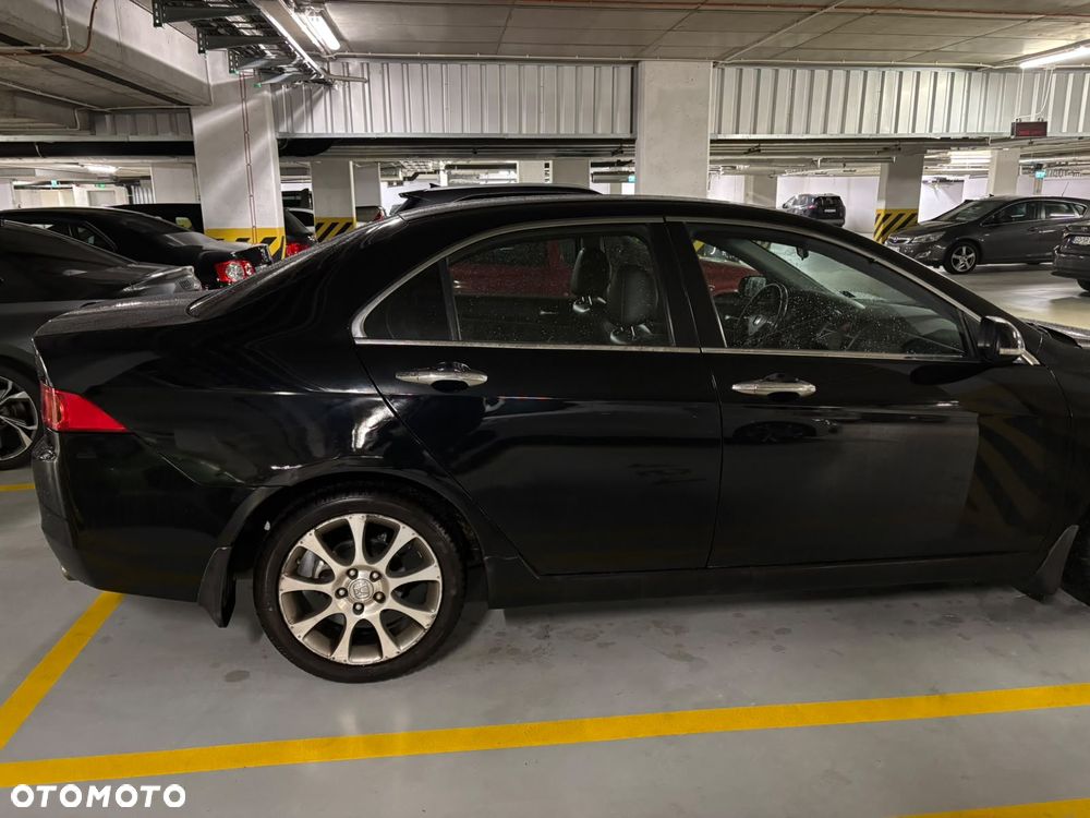 Honda Accord 2.0 Executive - 22