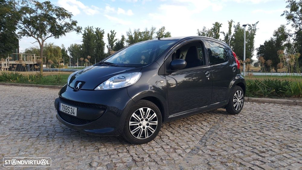 Peugeot 107 1.0 Trendy - 2