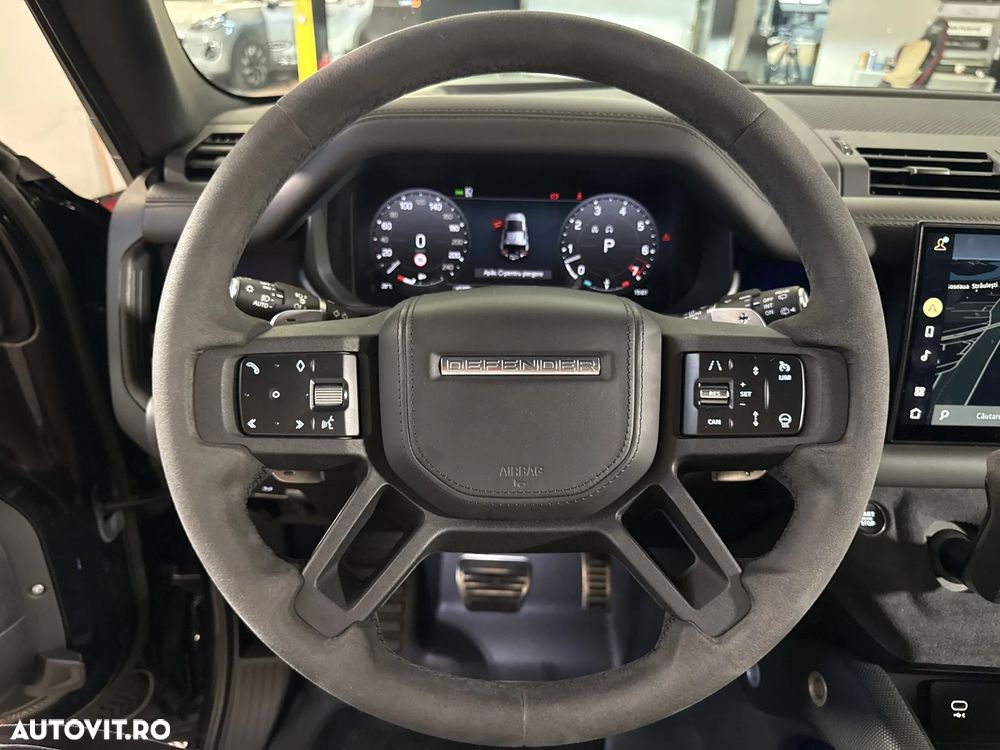 Land Rover Defender - 16
