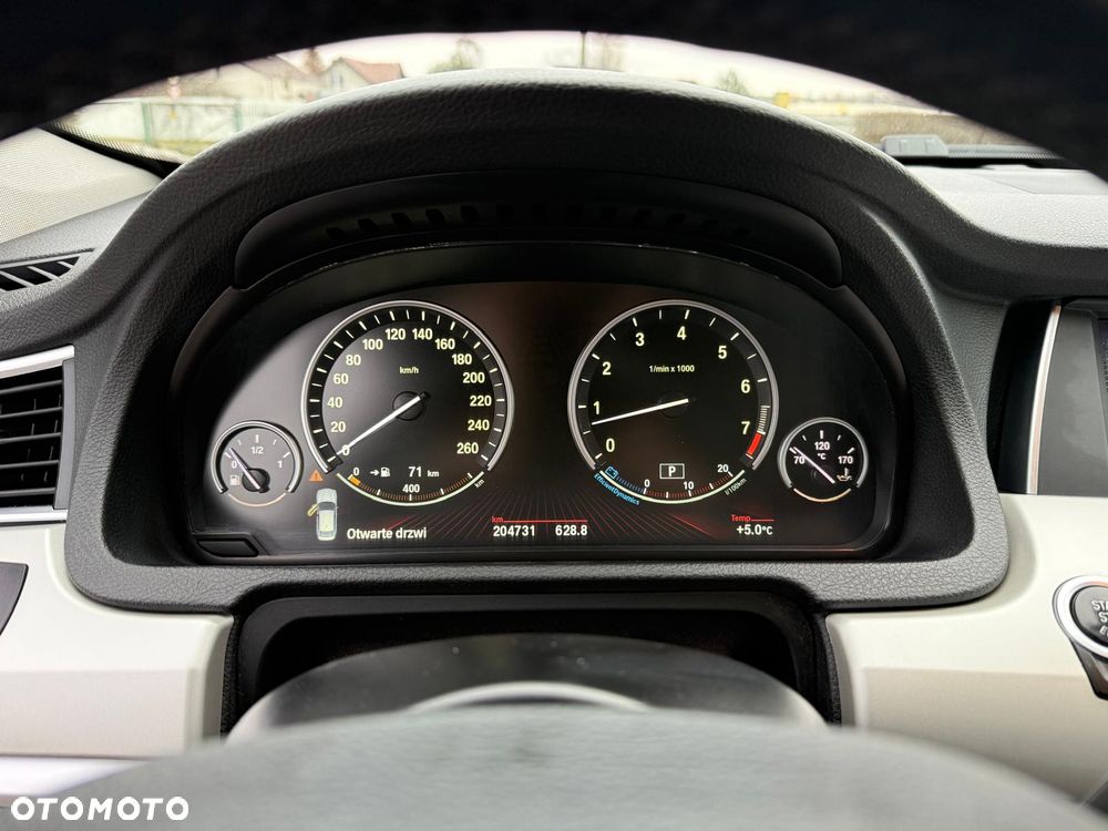 BMW Seria 5 535i xDrive - 10