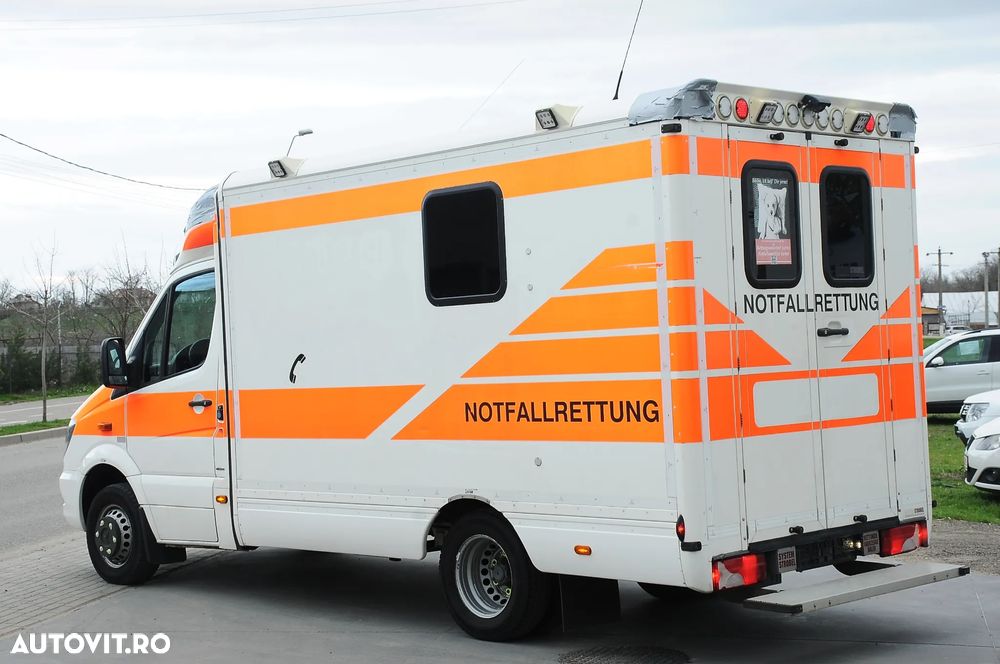 Mercedes-Benz Sprinter - 4
