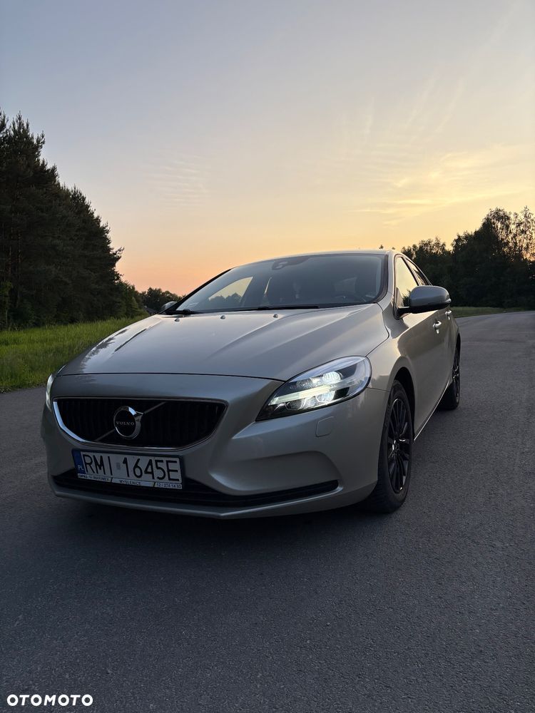 Volvo V40 D2 - 15