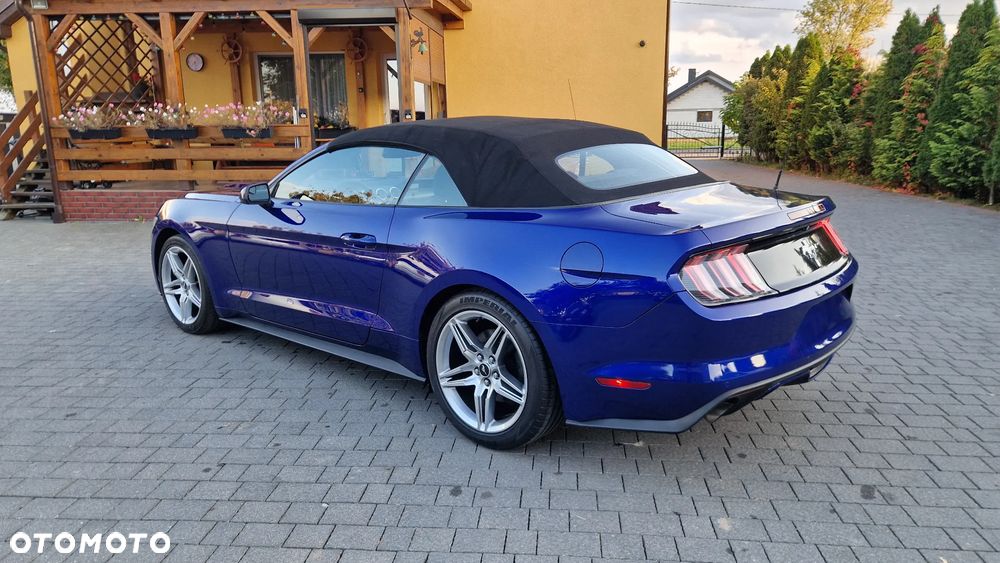 Ford Mustang - 12