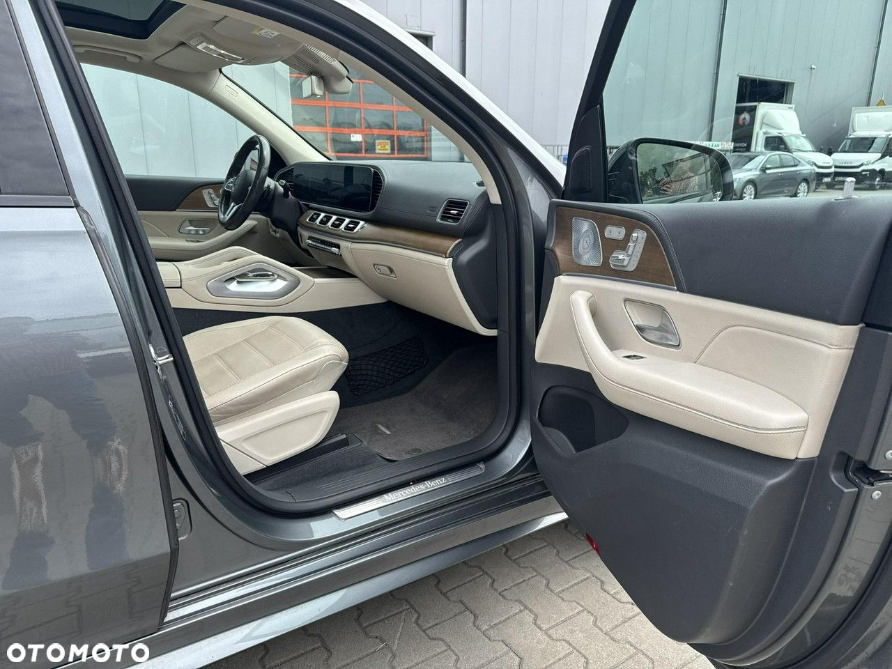 Mercedes-Benz GLE - 21