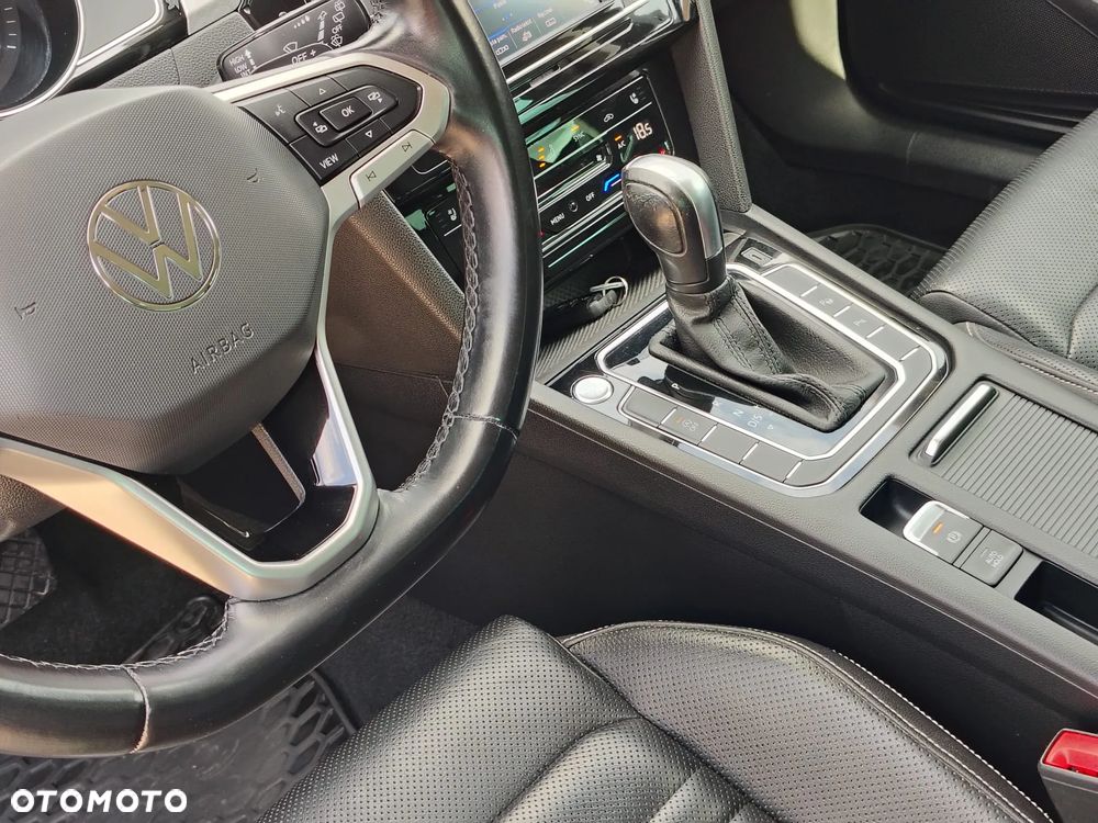 Volkswagen Passat 2.0 TSI Business DSG - 18