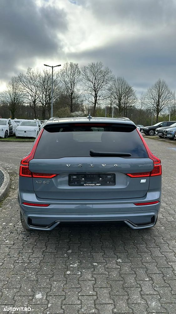 Volvo XC 60 T6 AWD Plus Dark - 4