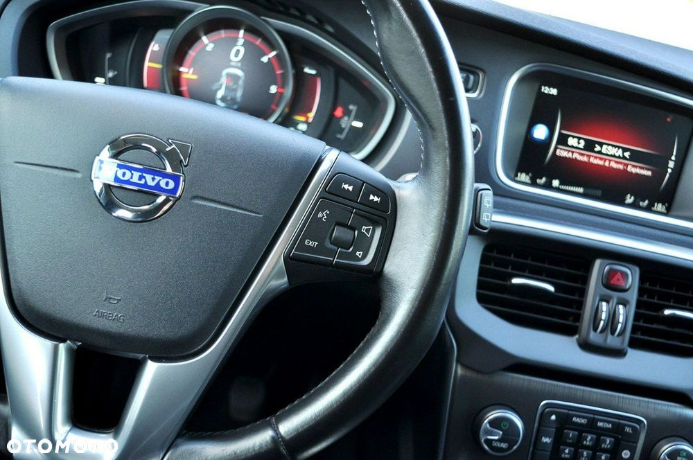 Volvo V40 D2 Summum - 22