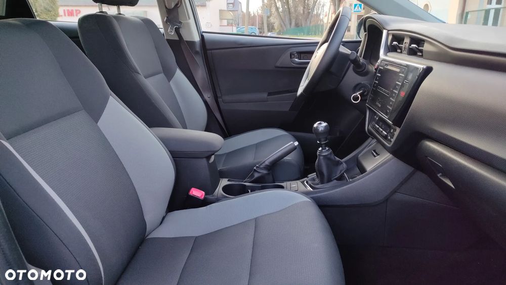 Toyota Auris 1.33 Dual-VVT-i Comfort - 8