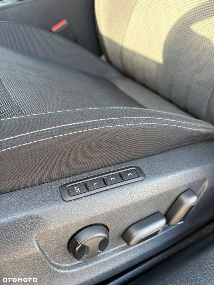Skoda Superb 2.0 TDI SCR Style DSG - 32
