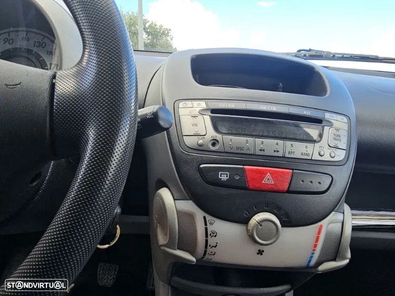 Peugeot 107 1.0 Trendy - 12