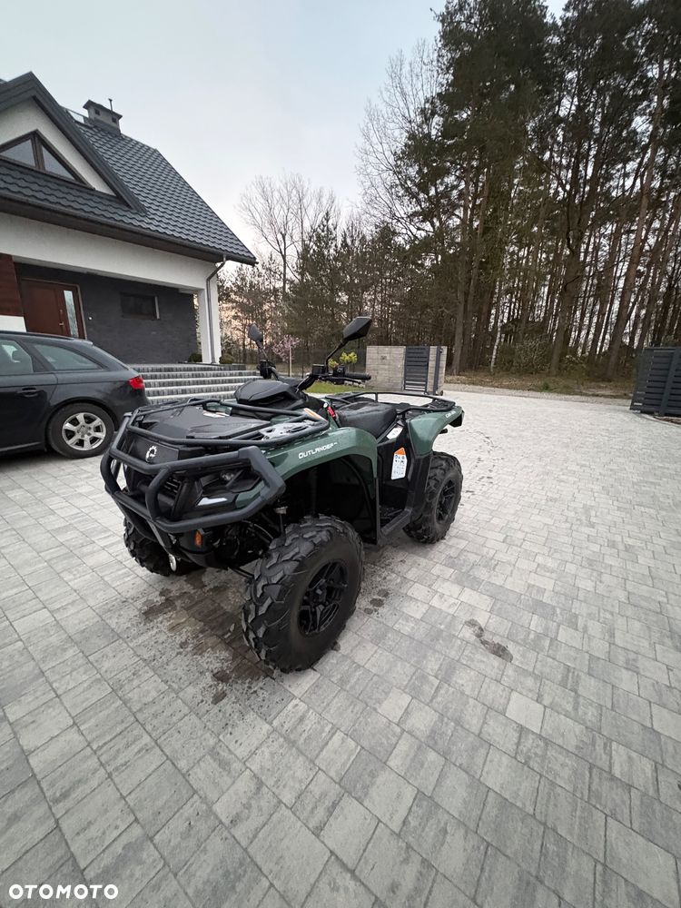Can-Am Outlander - 2