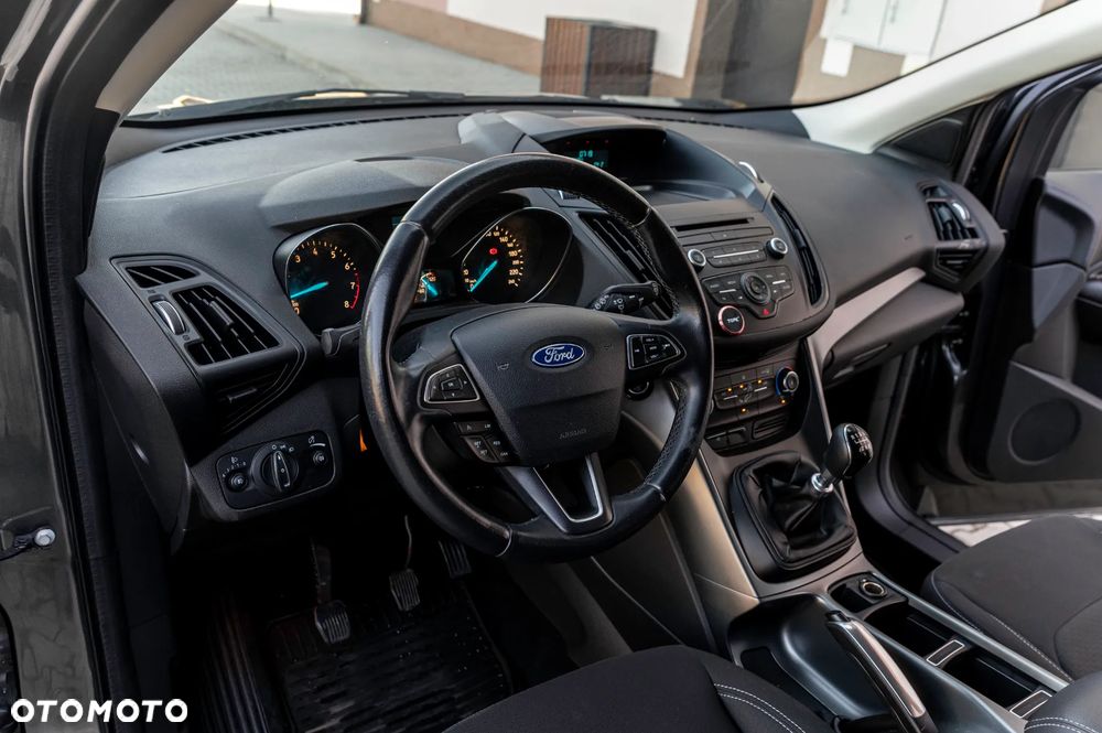 Ford Kuga - 30
