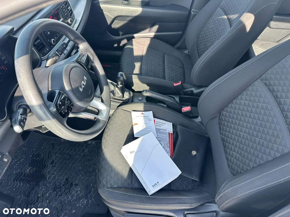Kia Rio 1.2 L - 18
