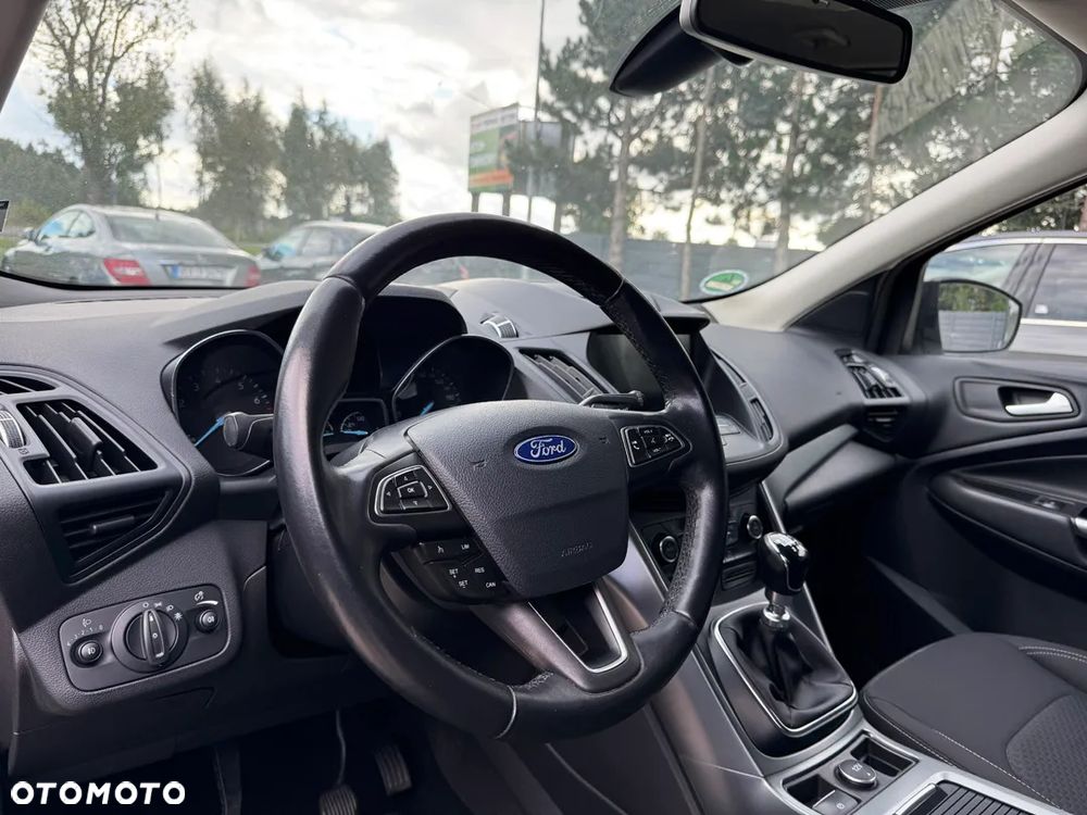 Ford Kuga 1.5 EcoBoost 2x4 Titanium - 20