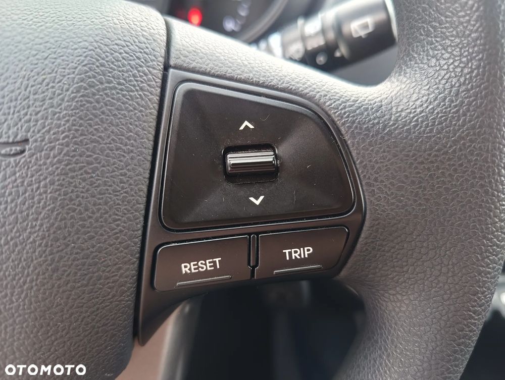 Kia Rio 1.2 Attract - 25