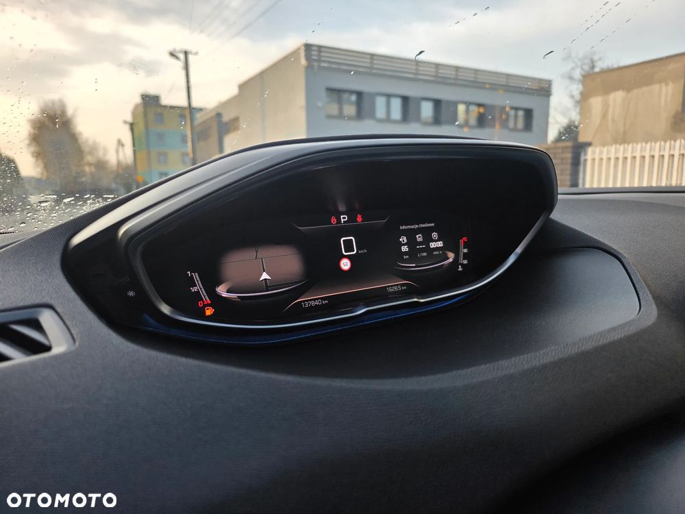 Peugeot 5008 BlueHDi 130 EAT8 GT - 27