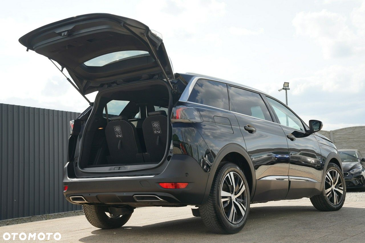 Peugeot 5008 - 10
