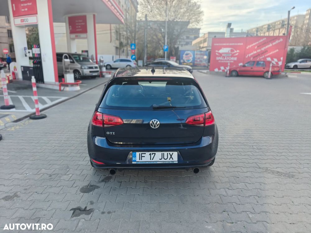 Volkswagen Golf 2.0 GTI DSG - 12