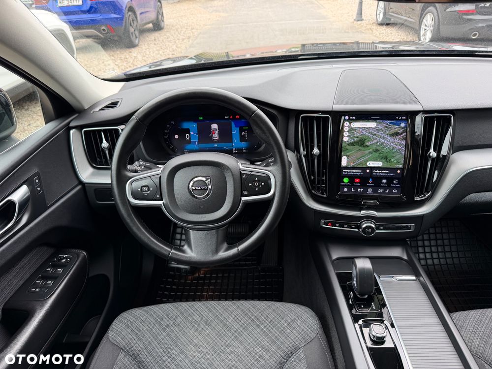 Volvo XC 60 T6 Plug-In Hybrid AWD Core - 9