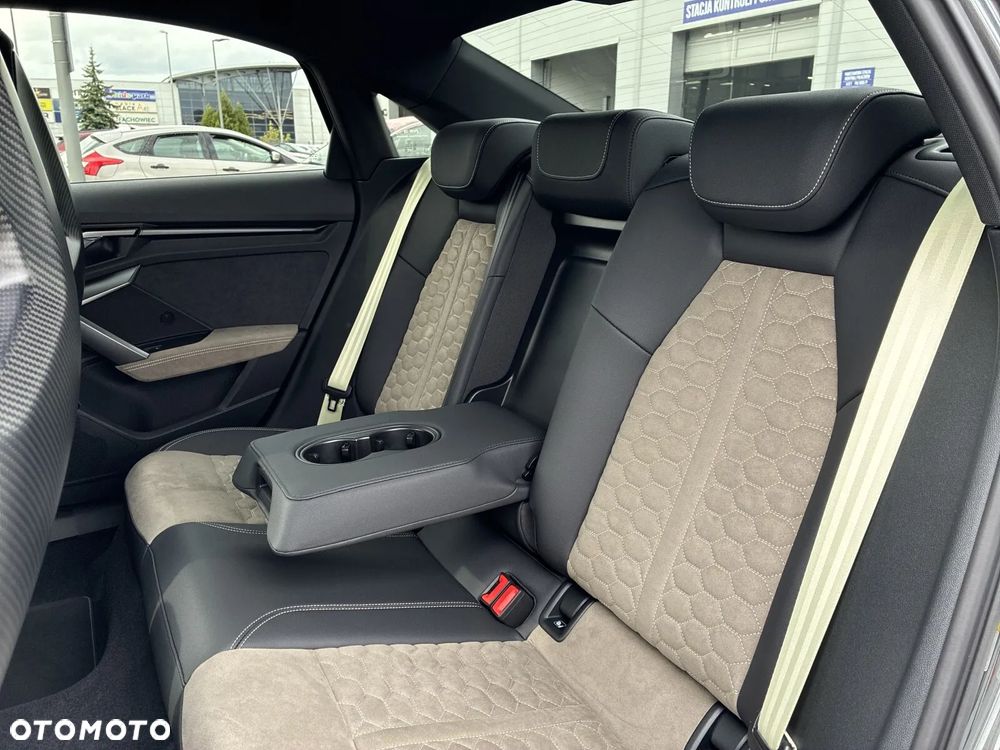 Audi RS3 Limousine - 19