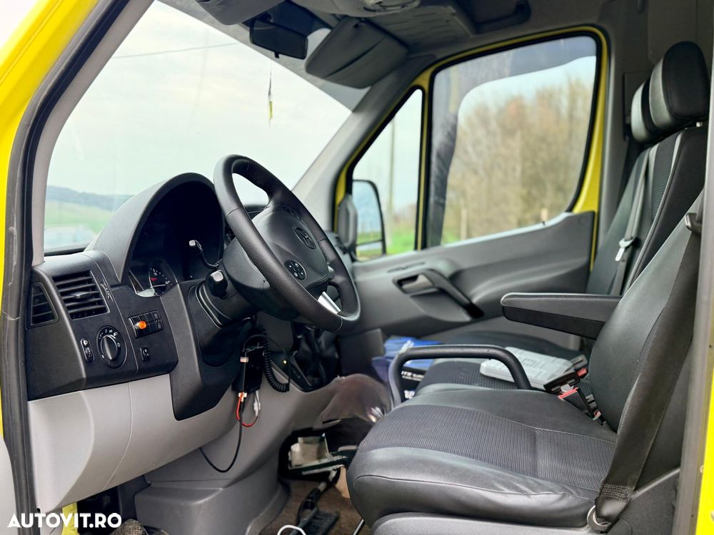 Mercedes-Benz Sprinter - 9