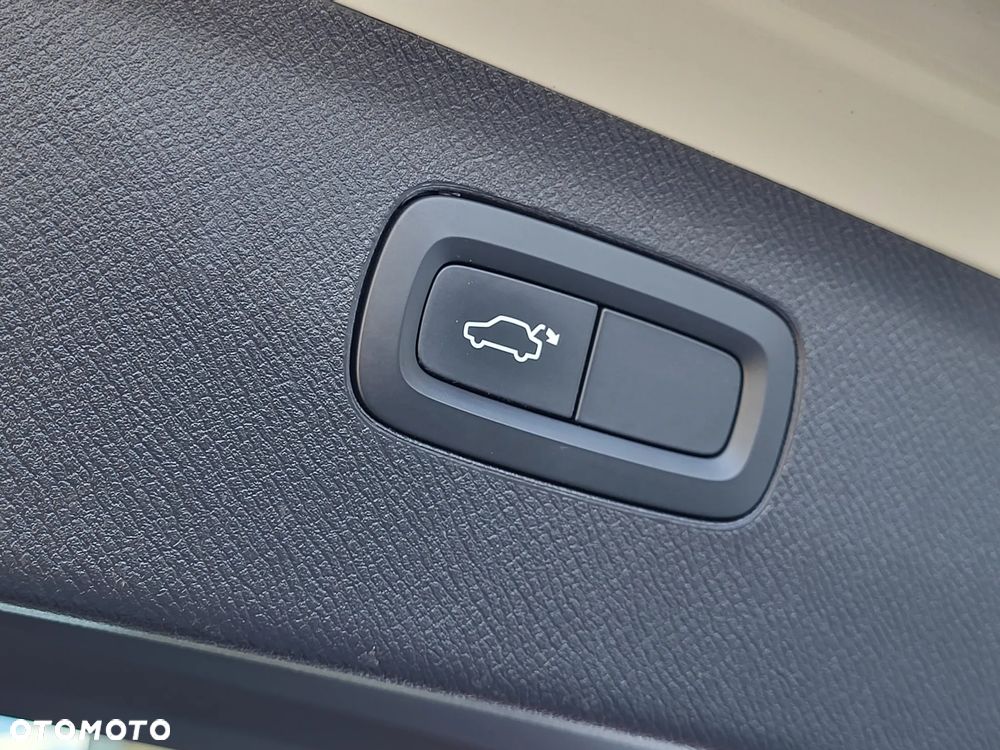 Volvo XC 90 B5 D AWD Inscription - 25