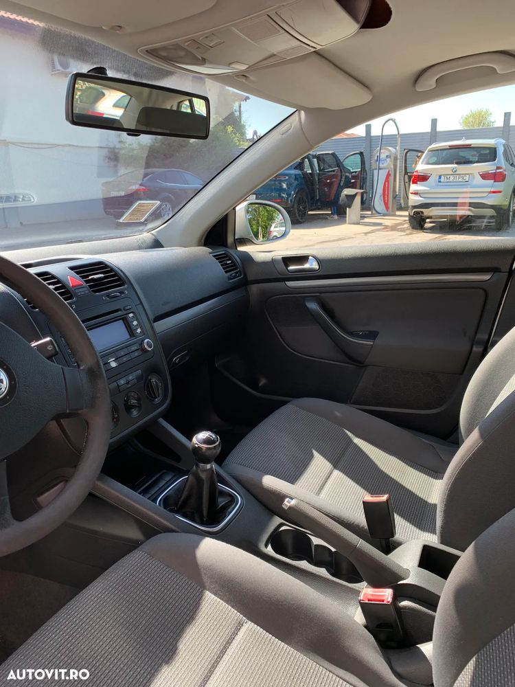 Volkswagen Jetta - 10