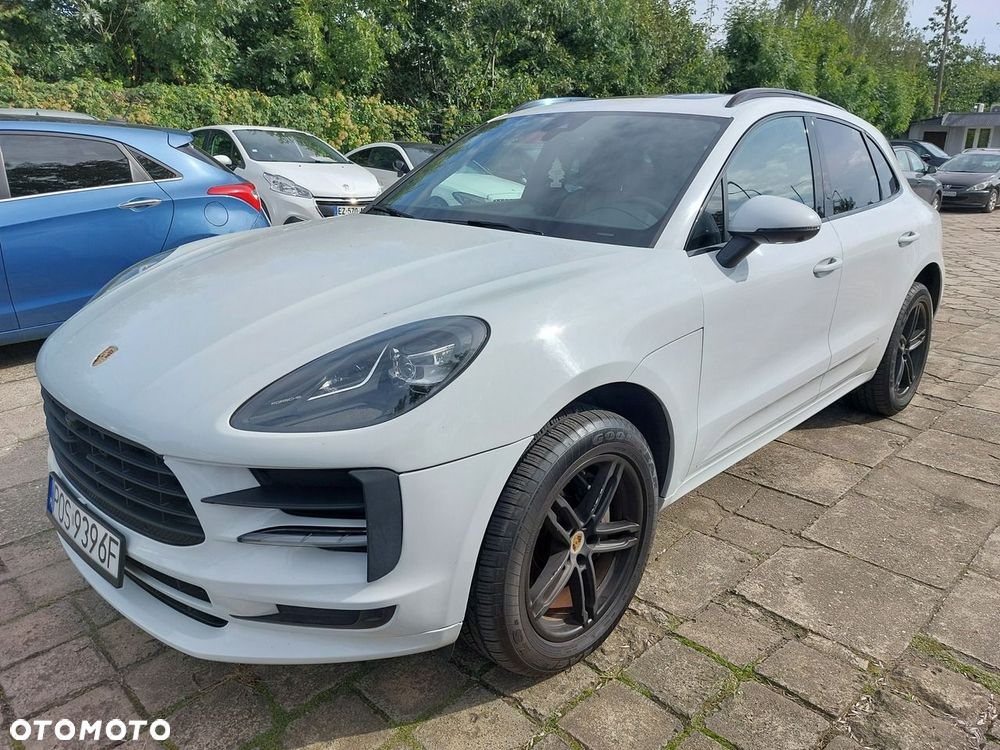 Porsche Macan - 1